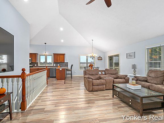5th image of 5977 Tumbleweed Dr SW