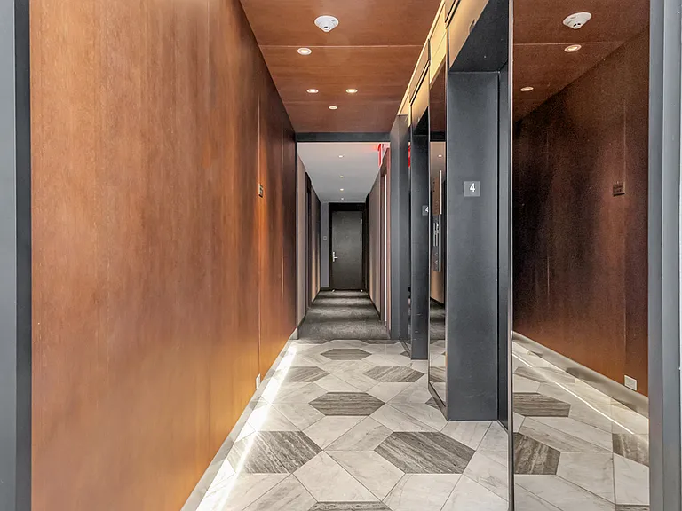 75 Kenmare St #4D — Photo 17