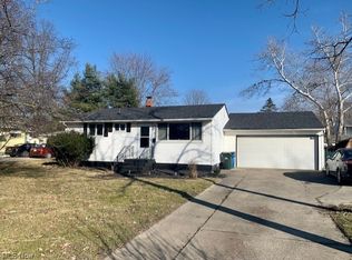 6155 Jaycox Rd, North Ridgeville, OH 44039
