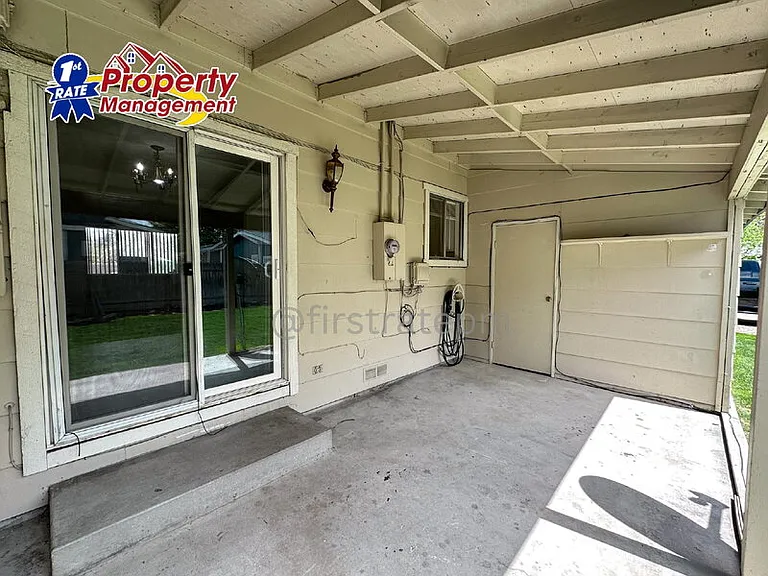3037 W Jordan St — Photo 13