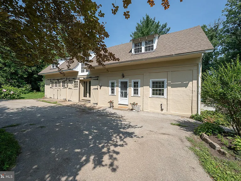 504 Harriton Rd — Photo 1