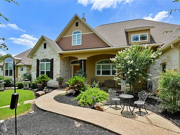 2nd image of 18064 Martingale Ct