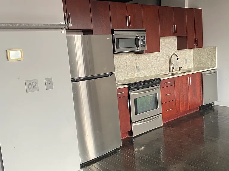 139 E Main St #305 — Photo 7