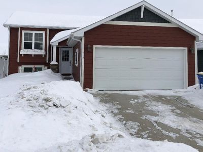 712 Sun Valley St, Brookings, SD, 57006