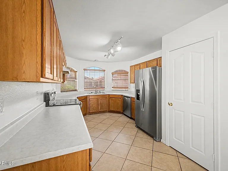 12548 W Roanoke Ave — Photo 11