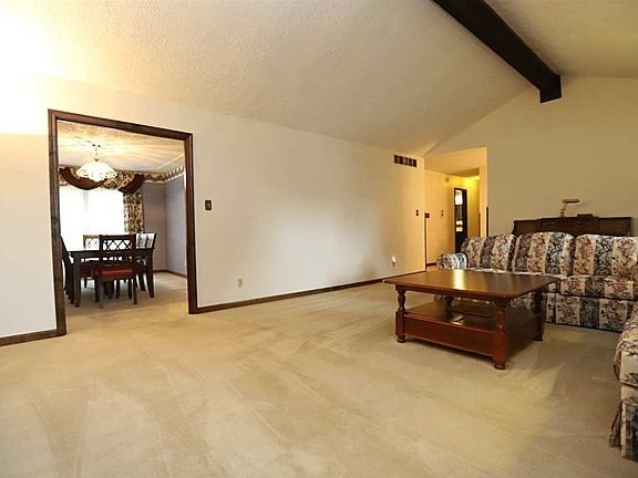 4th image of 5211 E Esche Dr