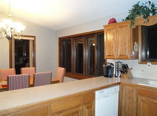 5th image of 2 Verwood Dr