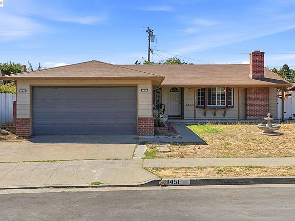 2nd image of 1451 Linfield Ln