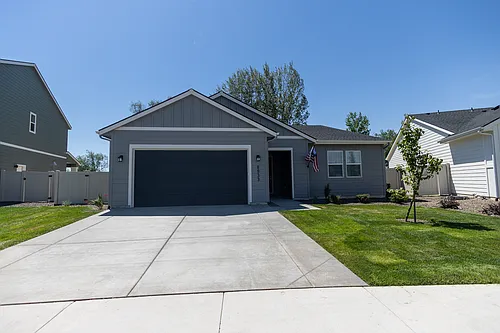 8933 W Tamworth Dr Photo 1