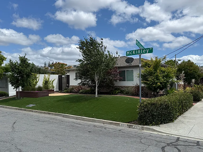3370 McKinley Dr — Photo 2