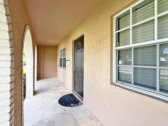 5th image of 260 Lake Drive