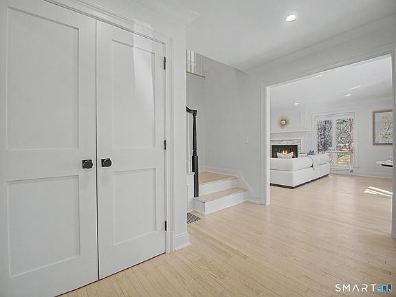 4th image of 1038 Westover Road