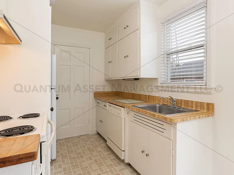 5034 N Bay Ridge Ave — Photo 12