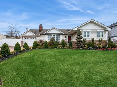 14 Waterview Avenue, Massapequa, NY, 11758