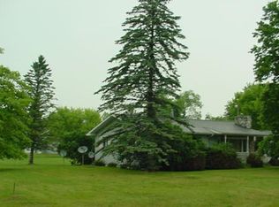 1276 W Pine River Rd, Breckenridge, MI 48615