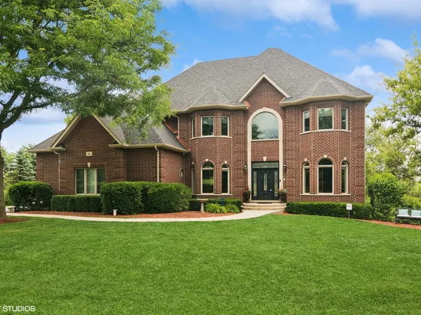 32 Squire Rd, Hawthorn Woods, IL 60047