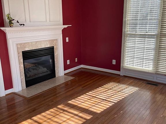 4th image of 9562 Lagersfield Cir