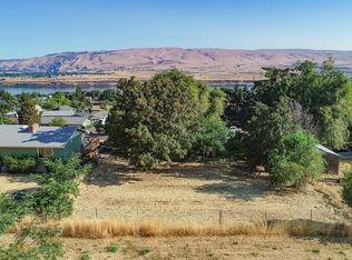2208 E 16th St, The Dalles, OR 97058