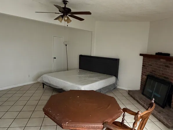 (undisclosed Address), San Diego, CA 92113