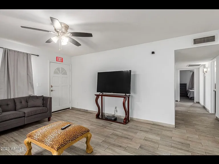 2133 W Turney Ave #A86 — Photo 3