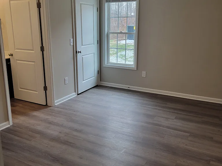 2142 Golda Ave — Photo 5