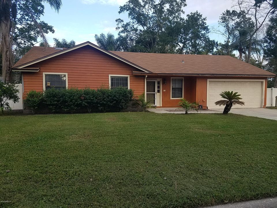 1st image of 12425 Autumnbrook Trl W