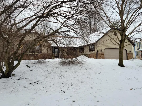 270 Rustic LANE, Hartland, WI 53029