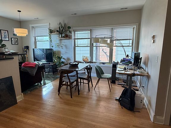 2nd image of 6814 N Ashland Ave #3D