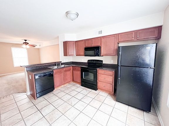 5th image of 769 Cherrybark Ln APT C