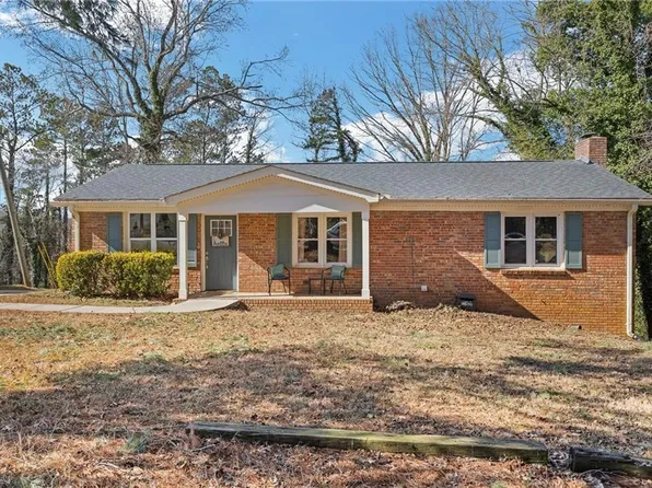 1407 Vine St NE, Gainesville, GA 30501