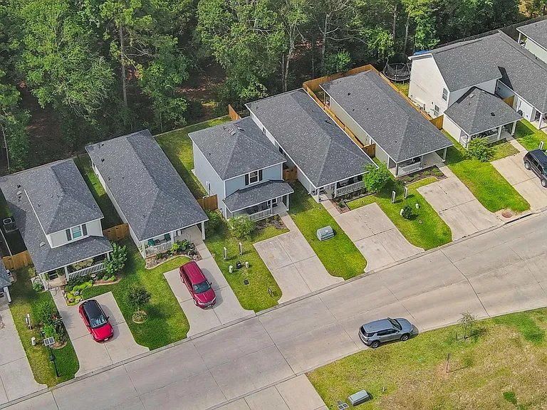 16842 Marie Village Dr — Photo 20