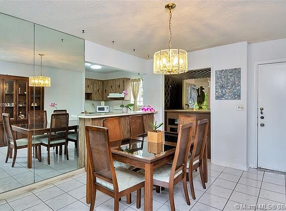 3rd image of 9150 Fontainebleau Blvd APT 502