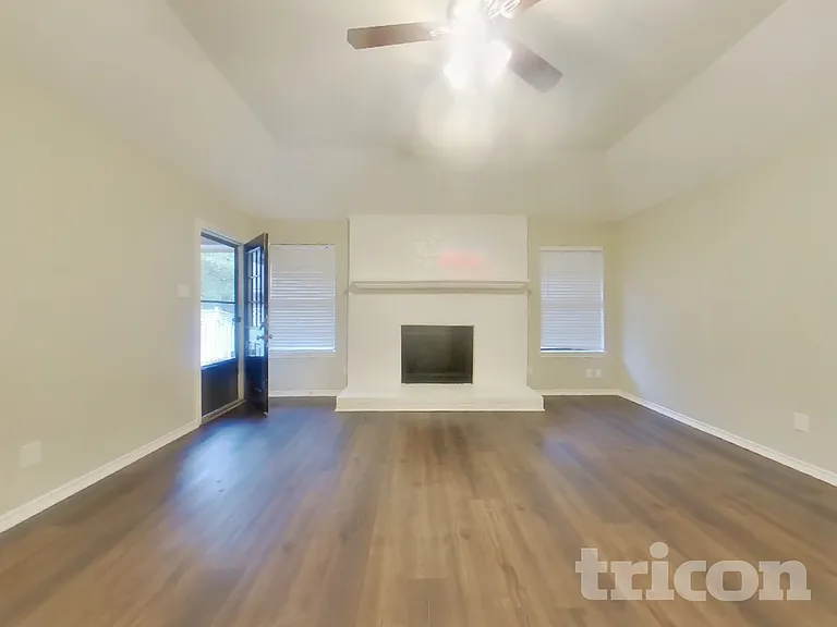 2125 W Nathan Lowe Rd — Photo 3