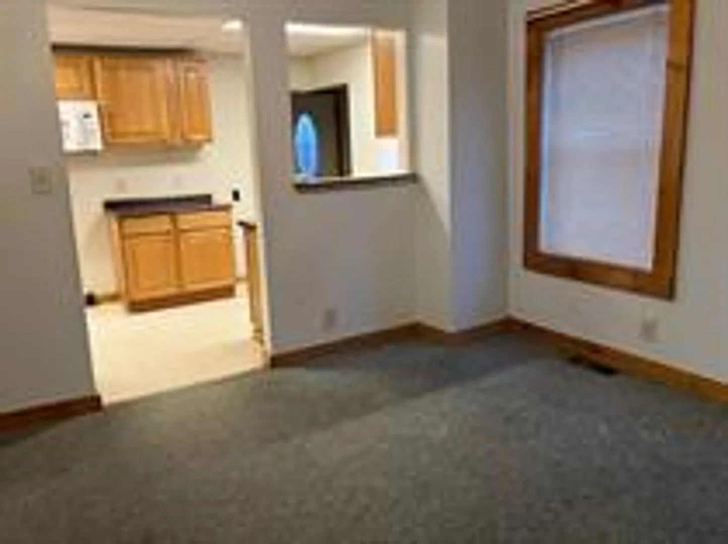 3 Bedroom Apartment in Keene, Close to Everything — Photo 4
