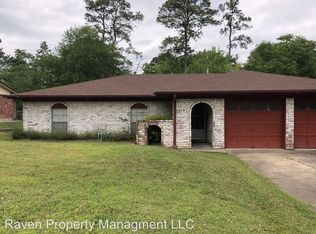 2610 Chimney Rock Rd, Huntsville, TX 77320