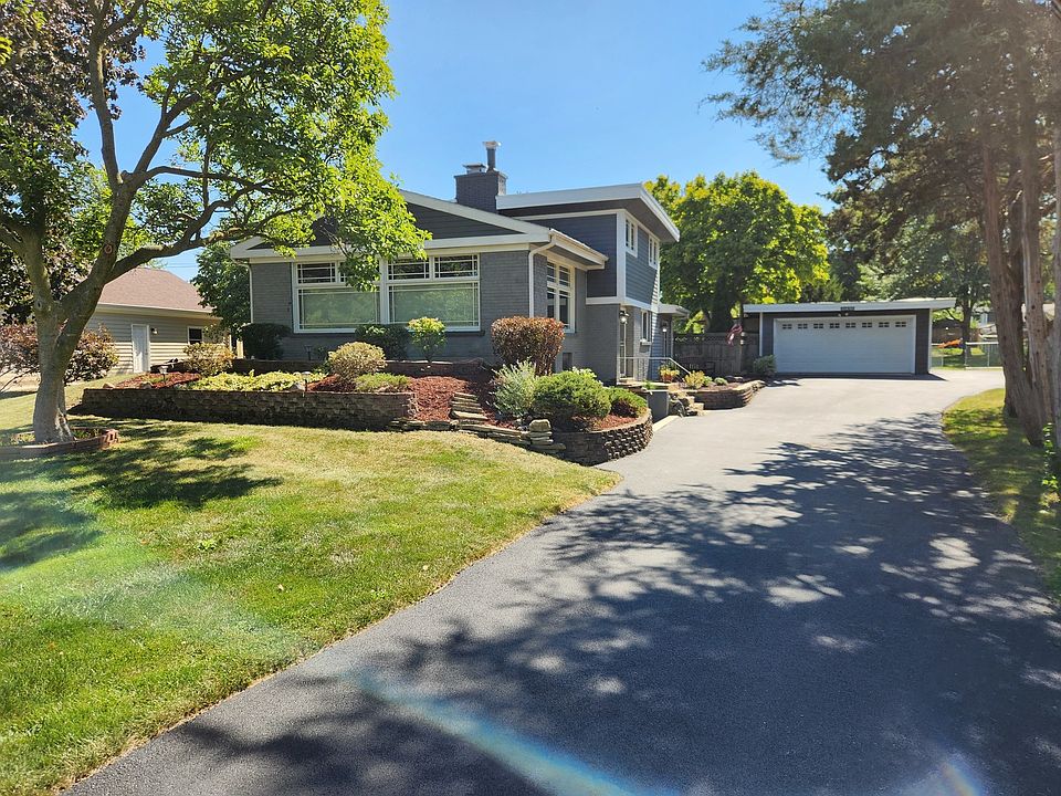 1st image of 22W321 Temple Dr