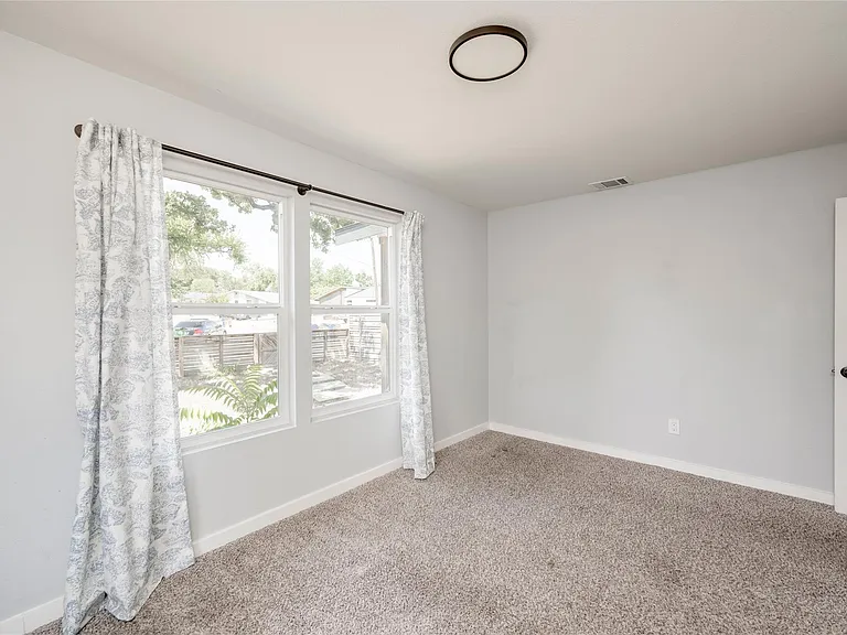 1400 Marcus Pl #B — Photo 14