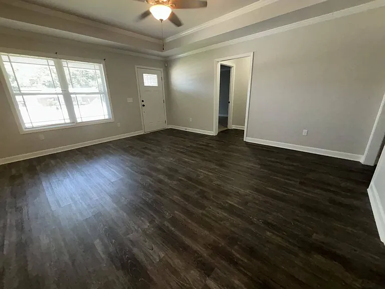 380 Joe Walding Dr — Photo 3