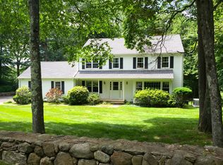 122 Lantern Ridge Rd, New Canaan, CT 06840