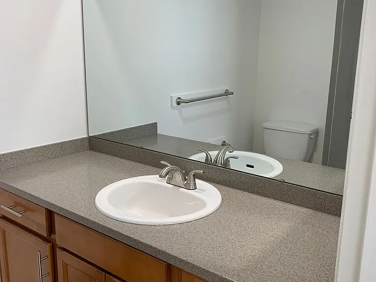 Shannon South Apartments — Photo 26