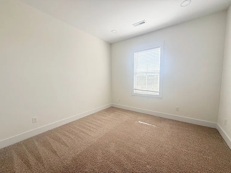 1389 Meridian St — Photo 35