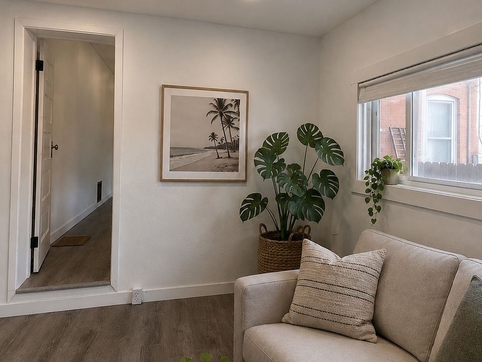 1st image of 342 S Lincoln St APT 2