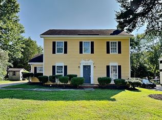 2112 Heather Glen Ln, Charlotte, NC 28208