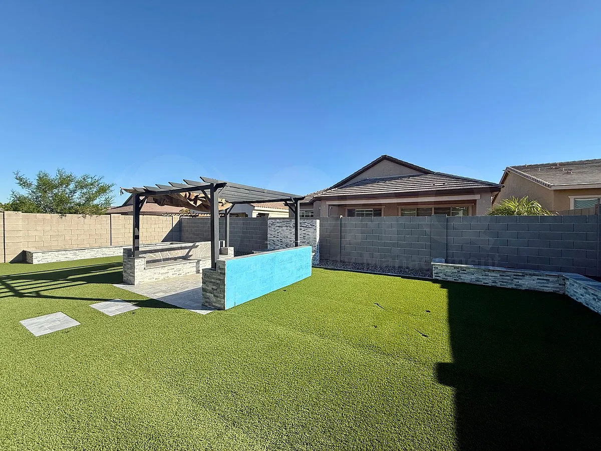 6 bed, 6.0 bath, 3371 sqft, $3,650 — Photo 2