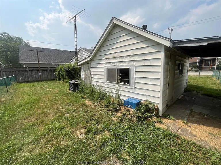 311 Queen St — Photo 2
