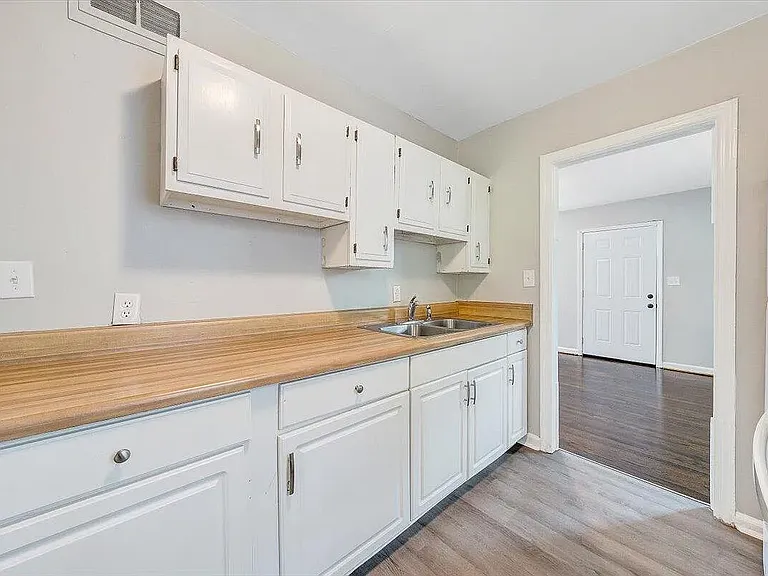 2109 Colgate St NE — Photo 10