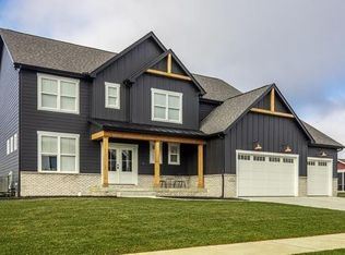 2305 Mary Ln, Valparaiso, IN 46383