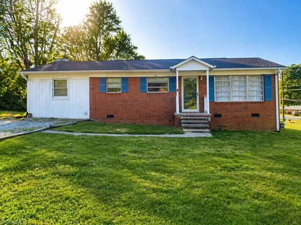 100 Linda Dr, Archdale, NC 27263