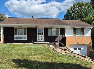 18 Park View Dr, Washington, PA 15301