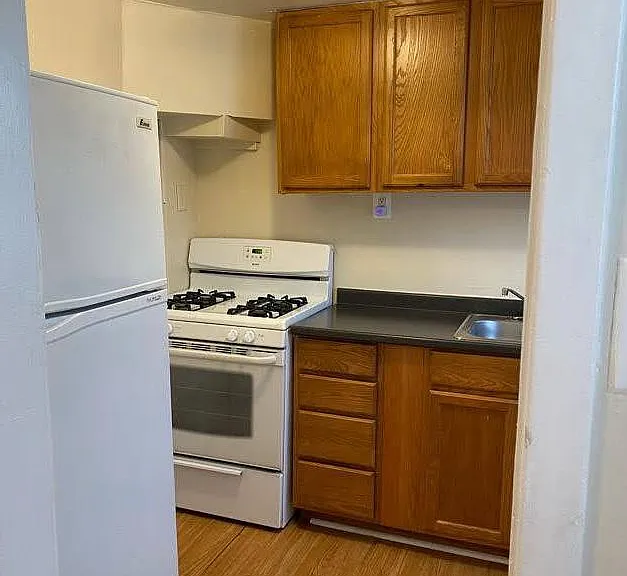 3827 28th Ave #23 — Photo 8